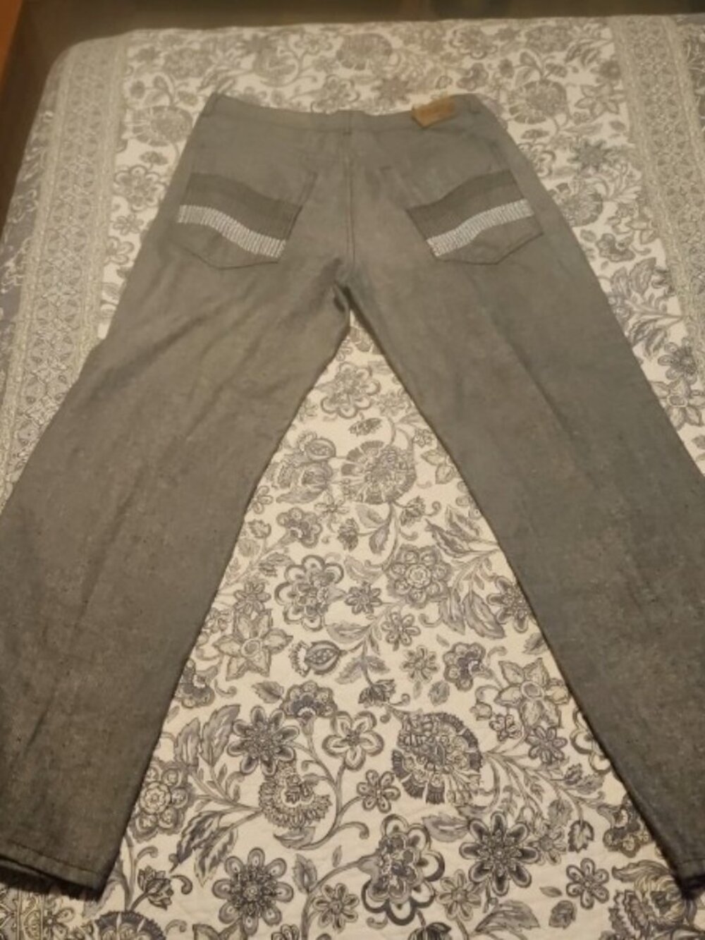 Sacred Crown Jeans - 40 x 30 Embroidered Pockets